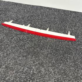 7164978 Bmw 2008-2013 Oem 128i 135i E82 E88 High Mount Trunk 3rd Brake Light