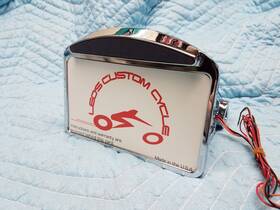 240212 Donnie Smith / Leos Custom Cycle Motorcycle Side Mount Tail Light Horizontal Plate Harley