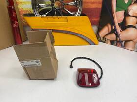 68876-07 Harley-davidson Oem Nos 07-11 Vrscd Vrscdx Vrod Brake Tail Light Dom