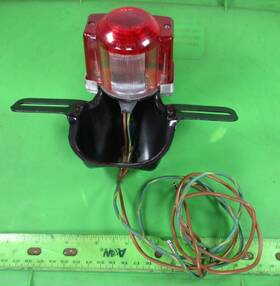 84701-271-305z Honda Complete Taillight Plate Bracket Ca95 Ca72 Ca77 84701-271-305 Nos Oem