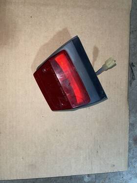23025-1147 Kawasaki 1986-1987 Ex250 Ninja 250 Tail Taillight Light Lamp Assembly