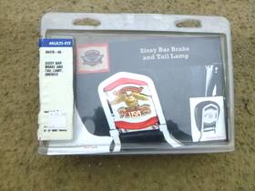 59470-06 N.o.s. Harley Davidson Sissy Bar Mounted Smoked Brake & Tailight And Kit