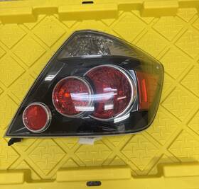 81551d Scion Used Passenger Tail Light Assembly 07-10 Tc