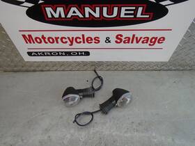 35601-38g40 Suzuki 2007 09 Bandit Gsf1250s Right Front And Rear Oem Turn Signals