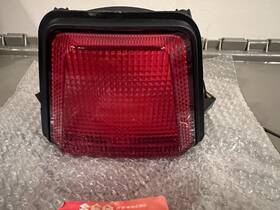 35740-27a21 Suzuki 85-87 Gsxr750 Gsxr1100 Taillight Combination Genuine Nos New