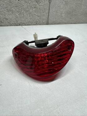 E5165 Suzuki 99-02 Sv650s Sv650 Oem Rear Tail Taillight Brake Light Assembly