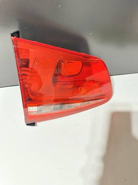 7p6945093b Volkswagen 7p6945094b 2012 2104 Touareg Rear Inner Tail Lights Oem From Trunk