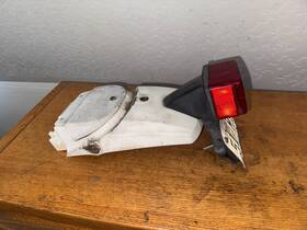 15a-84500-60-00 Yamaha 82 83 Xt-125 Xt-200 Rear Tail Light And Fender