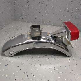 1a8-w2161-01-33 Yamaha Rear Fender With Taillight Back Wheel Cover Tail Brake Light Lamp 76-78 Xs500