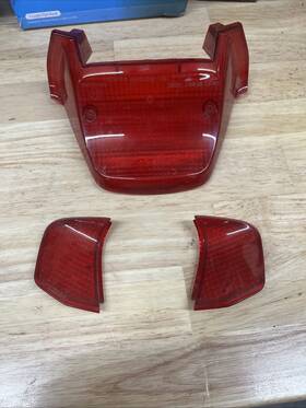 2b-198-55 Yamaha For Zuma 50 Yw50 Yw 100 Bee Wee Bws Rear Taillight Tail Light Covers Lens